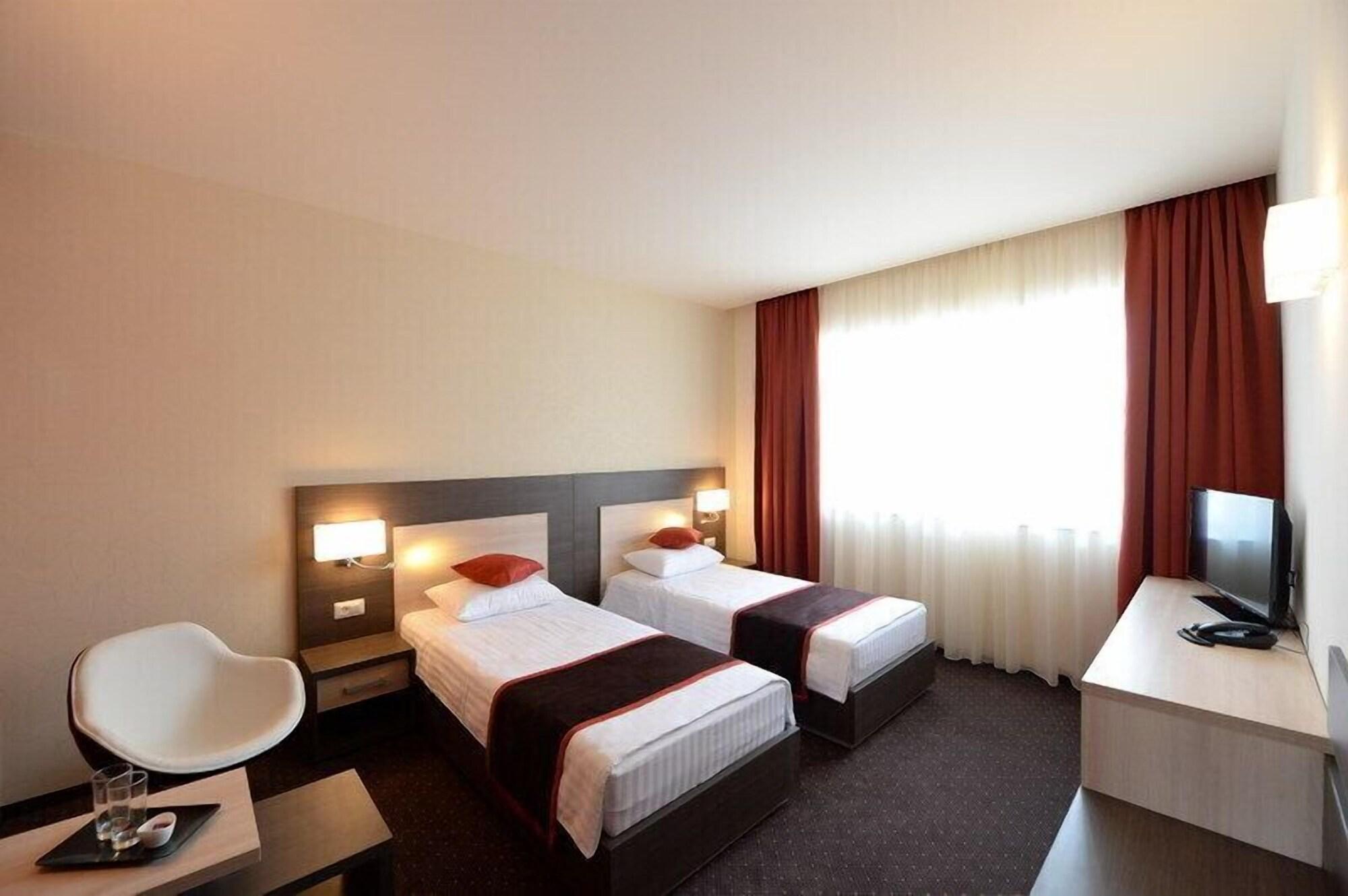 Hotel Galaxy Dumbravita  Екстериор снимка