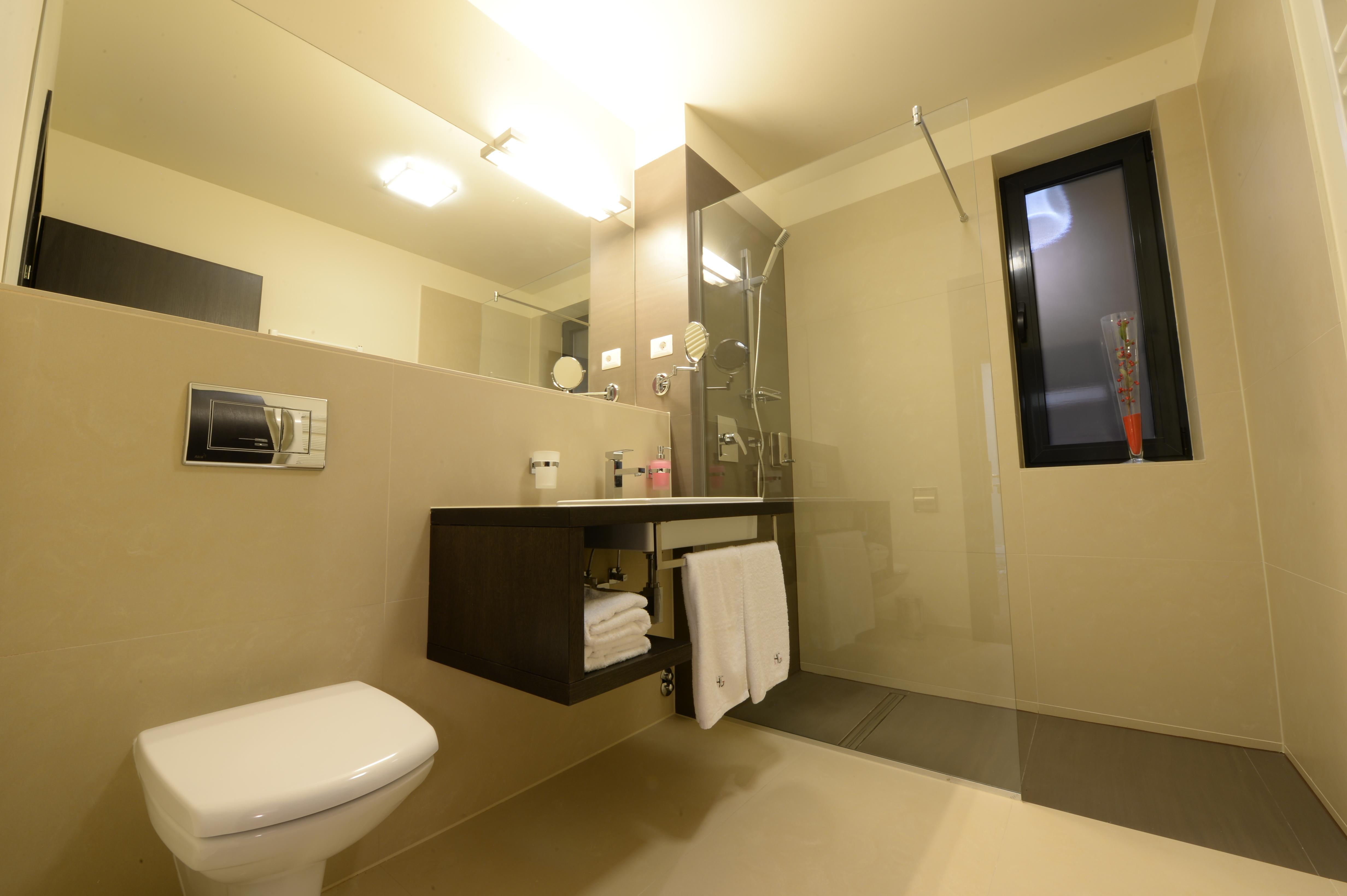 Hotel Galaxy Dumbravita  Екстериор снимка