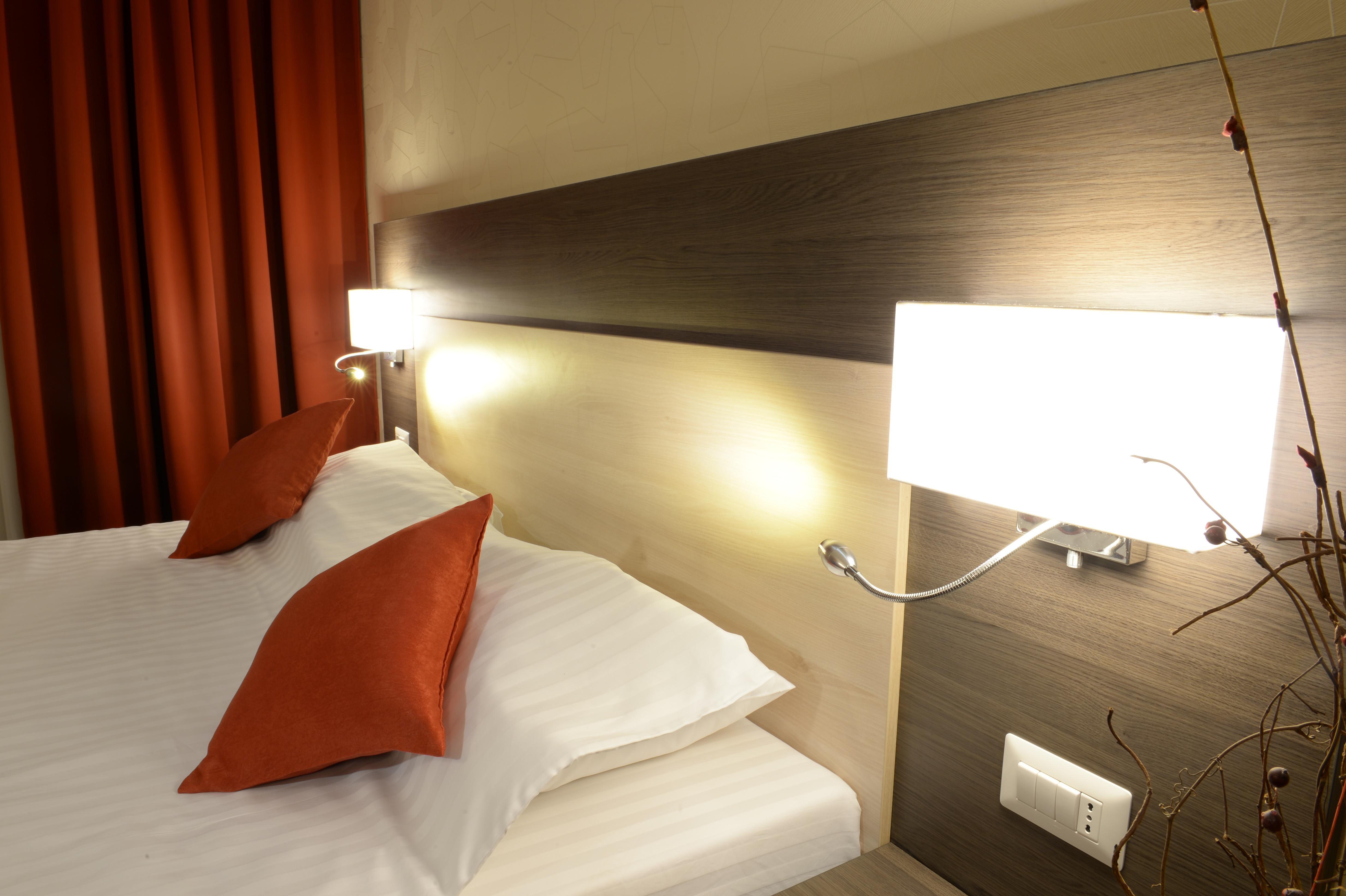 Hotel Galaxy Dumbravita  Екстериор снимка