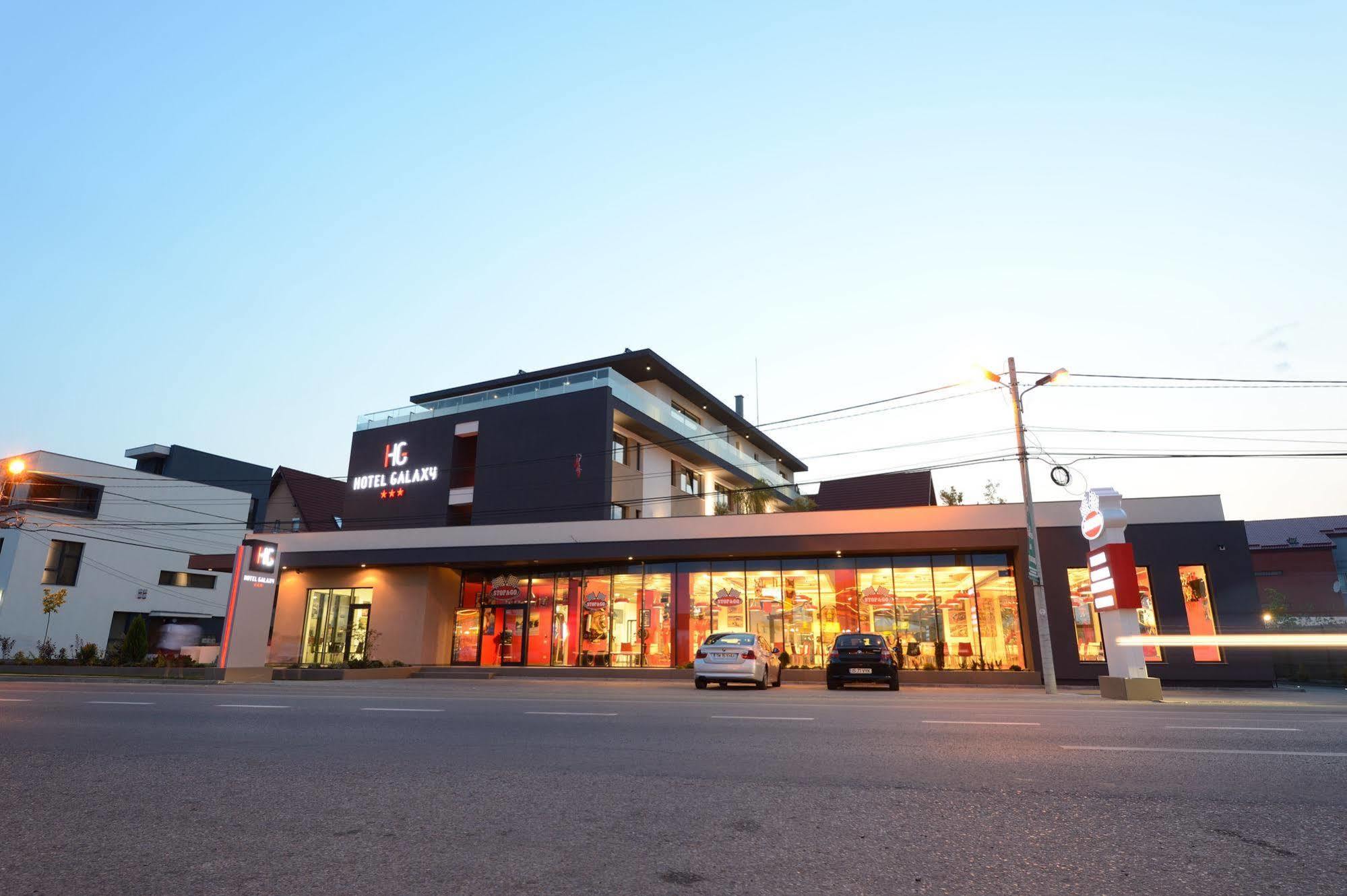 Hotel Galaxy Dumbravita  Екстериор снимка